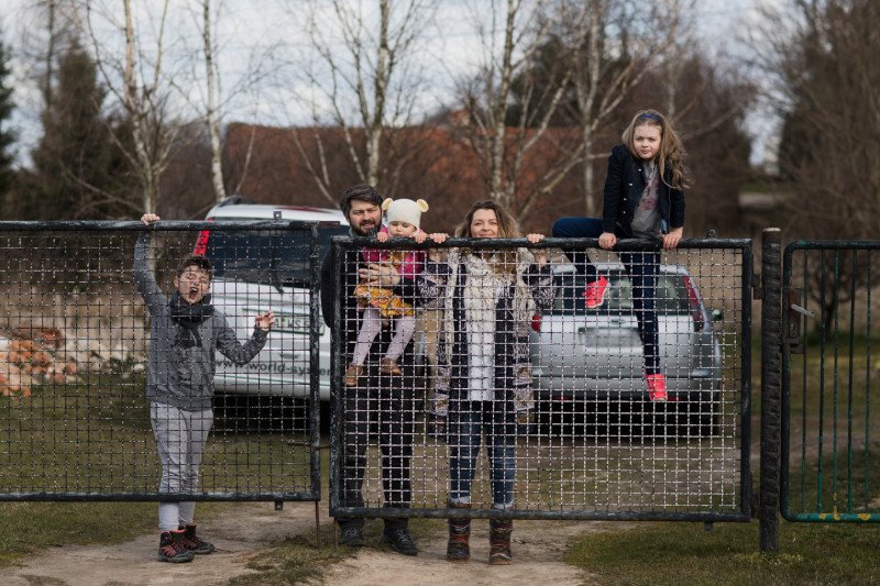 Fotografka Magdalena Sulwińska robi zdjęcia rodzinom (i nie tylko) przebywającym w izolacji.