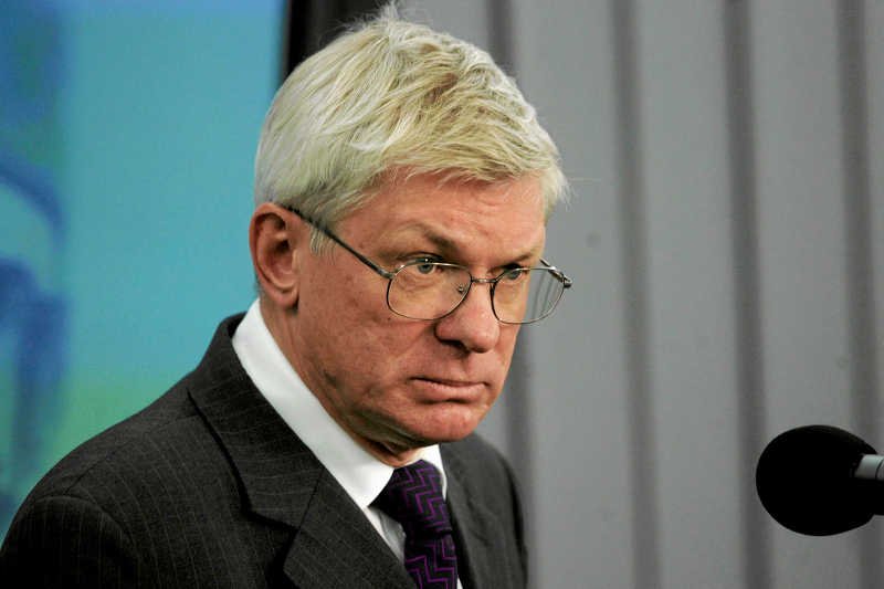 Andrzej Celiński ostro krytykuje Donalda Tuska i nazywa go zerem.