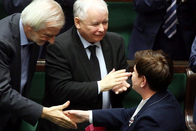 Wygląda na to, że zaczyna spadać poparcie dla Prawa i Sprawiedliwości.