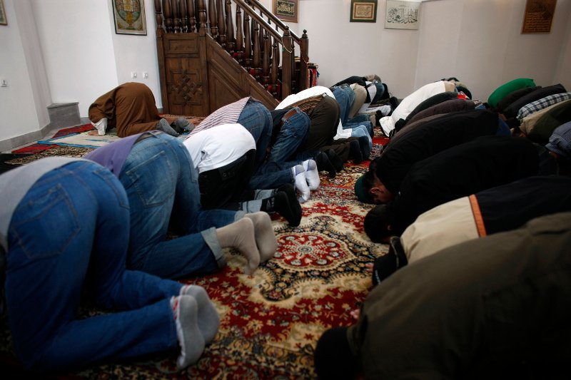 Wszystkie muzułmańskie inicjatywy w Polsce są przyjmowane z dużą dozą niechęci. Teraz dochodzi wątek finansowania przez Arabię Saudyjską. I konflikt wśród polskich wyznawców Allaha.