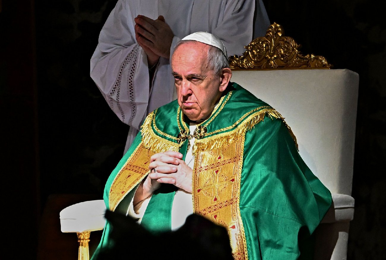 Papież Franciszek znów zapomniał nazwać rzeczy po imieniu. Wystosował apel