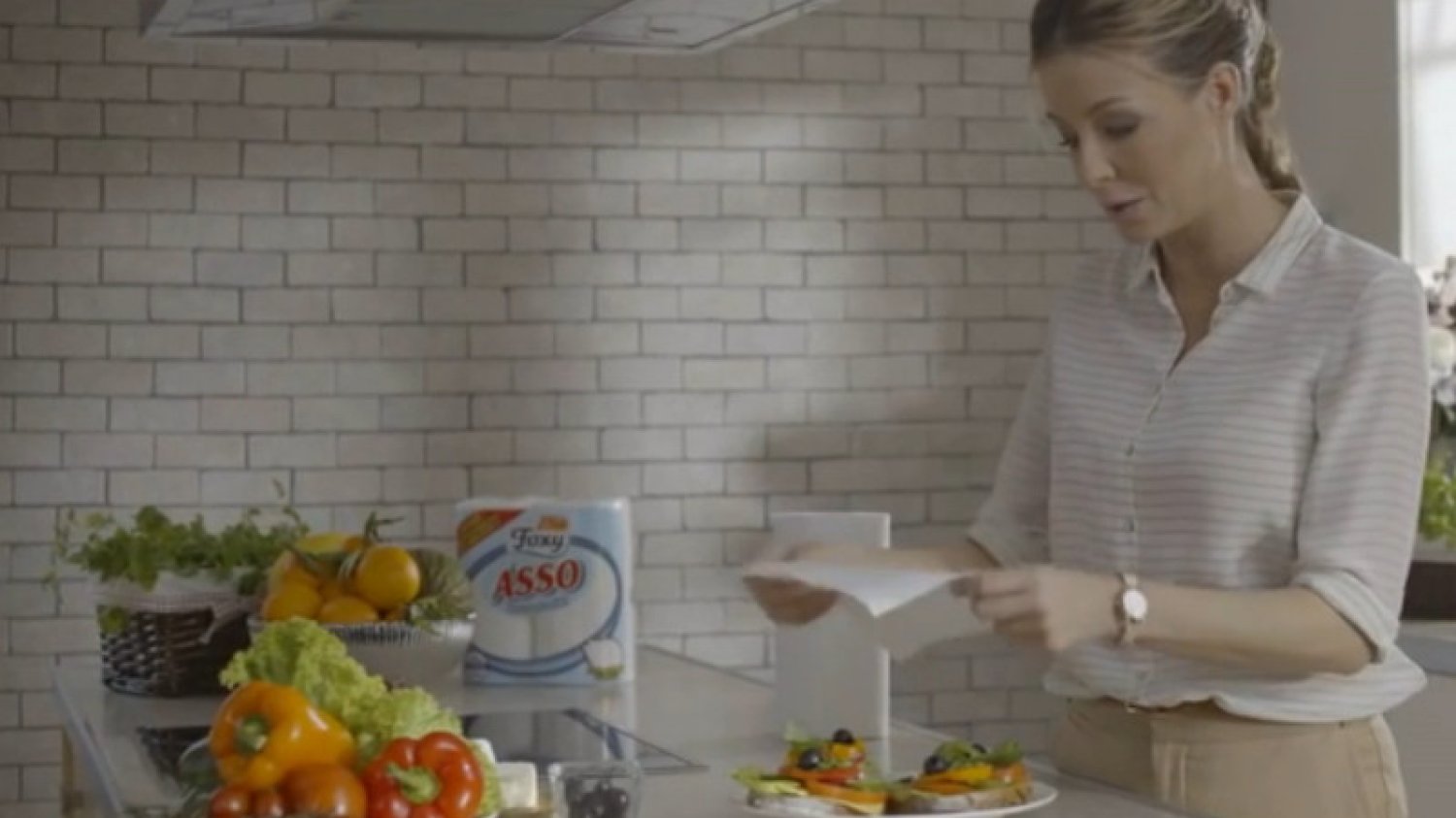 Małgorzata Rozenek stała się pośmiewiskiem po ostatnim wideo reklamującym papierowe ręczniki.