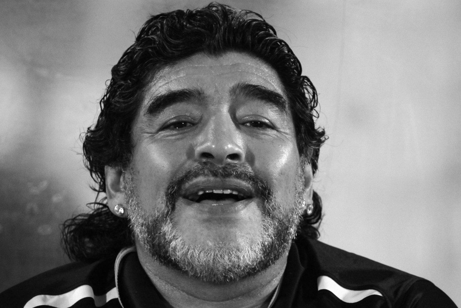 Diego Maradona na stadionie w Dosze (w Katarze), 2012 rok