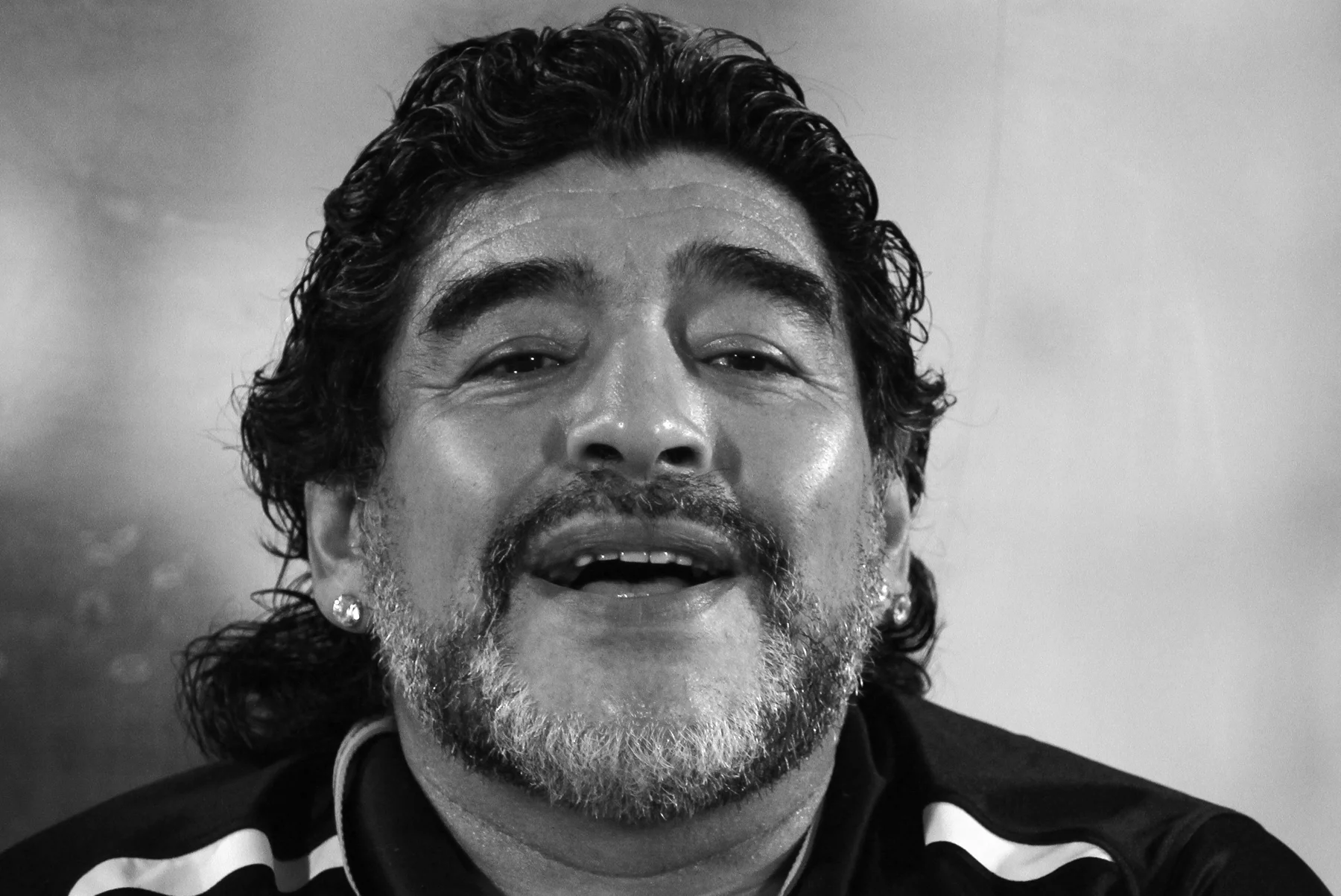 Diego Maradona na stadionie w Dosze (w Katarze), 2012 rok