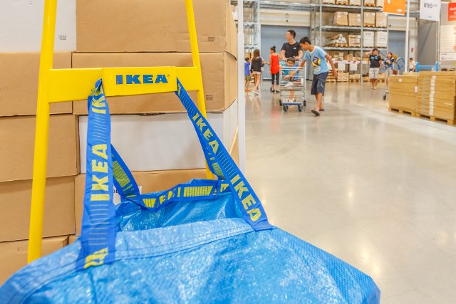 Kultowa torba z Ikei za... 125 dolarów. Unowocześniona i designerska.