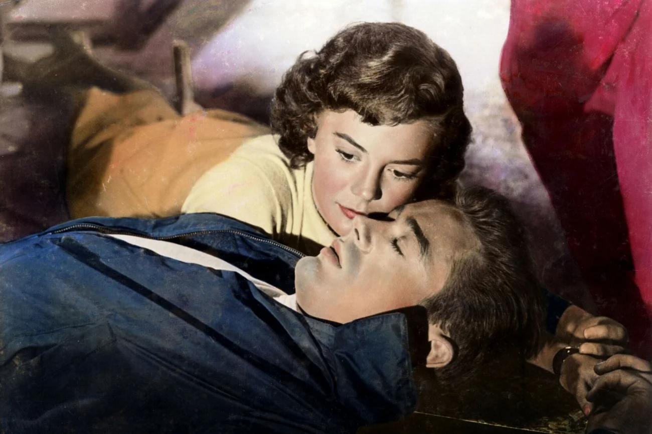 Natalie Wood i James Dean w filmie "Buntownik bez powodu".