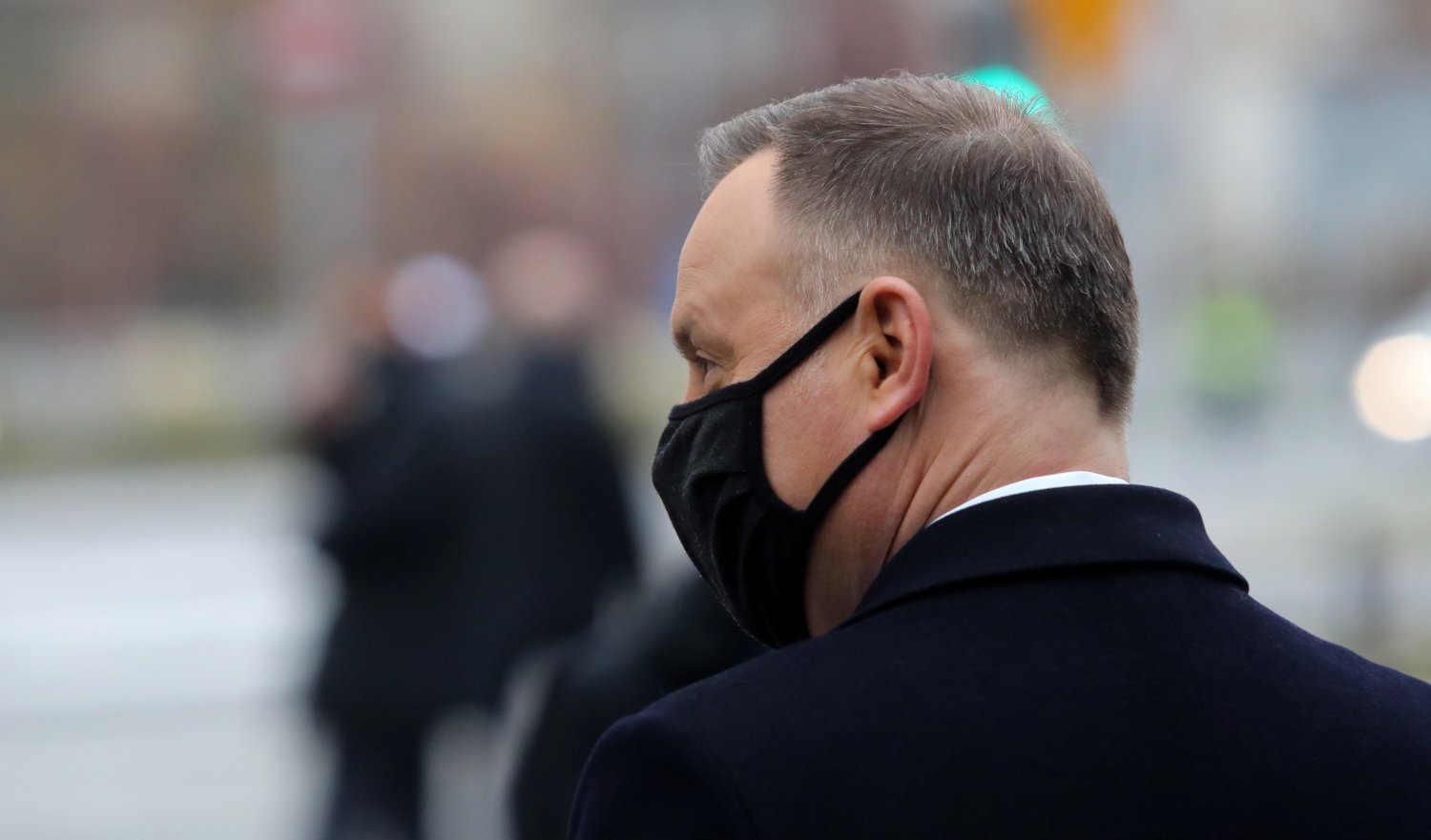 Prezydent Andrzej Duda dał się poznać jako osoba sceptycznie nastawiona do szczepionek. Teraz popiera jednak szczepienia przeciw COVID-19.