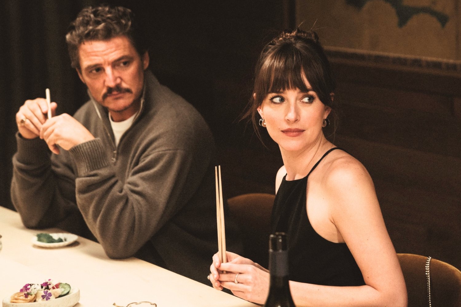 Pedro Pascal i Dakota Johnson w filmie "Materialiści"