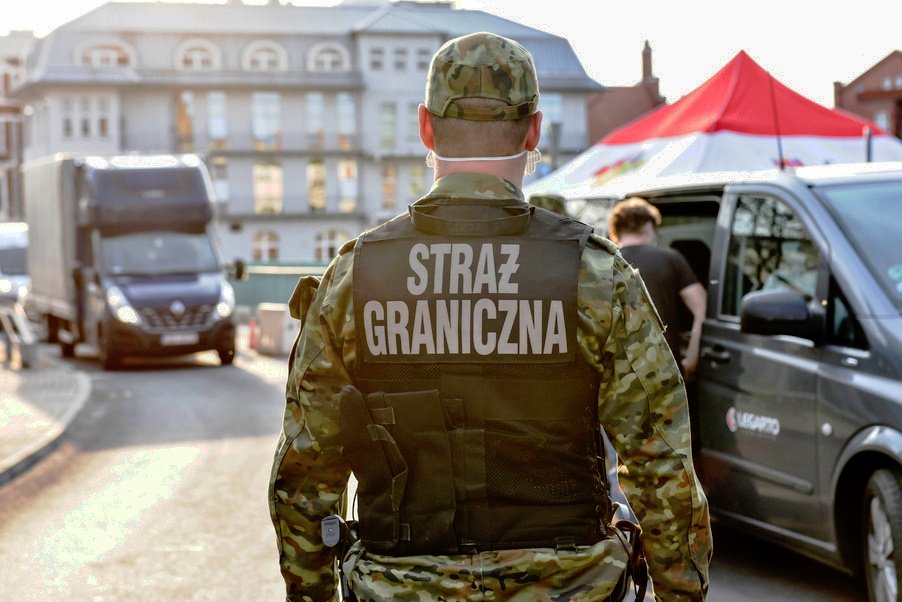 Nowe zasady kwarantanny po przekroczeniu granicy od 30.03 [ROZPORZĄDZENIE]
