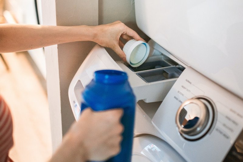 Jak zrobić domowy środek do prania ubrań?