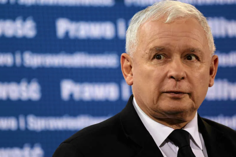 Jarosław Kaczyński ma powody do przerażenia. PiS spadło poniżej 30 procent.
