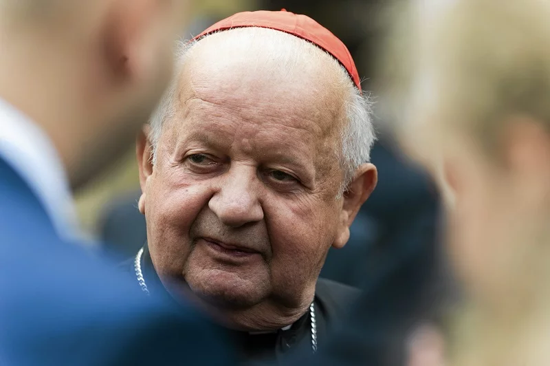 Reakcje na reportaż o kard. Stanisławie Dziwiszu są miażdżące.
