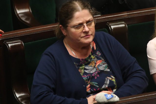 Krystyna Pawłowicz nie wstała dziś, gdy posłowie uczcili minutą ciszy zmarłego Piotra S.