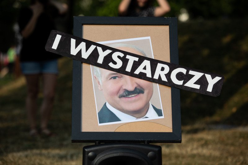 Władze Białorusi blokują internet, bo chcą uniemożliwić organizację protestów.