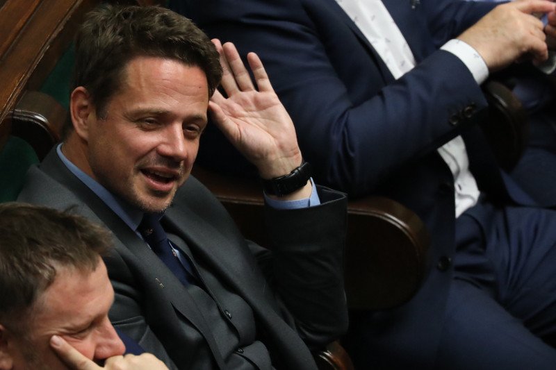 Trzaskowski w Sejmie został miło przyjęty przez partyjnych kolegów. Gorzej z PiS.