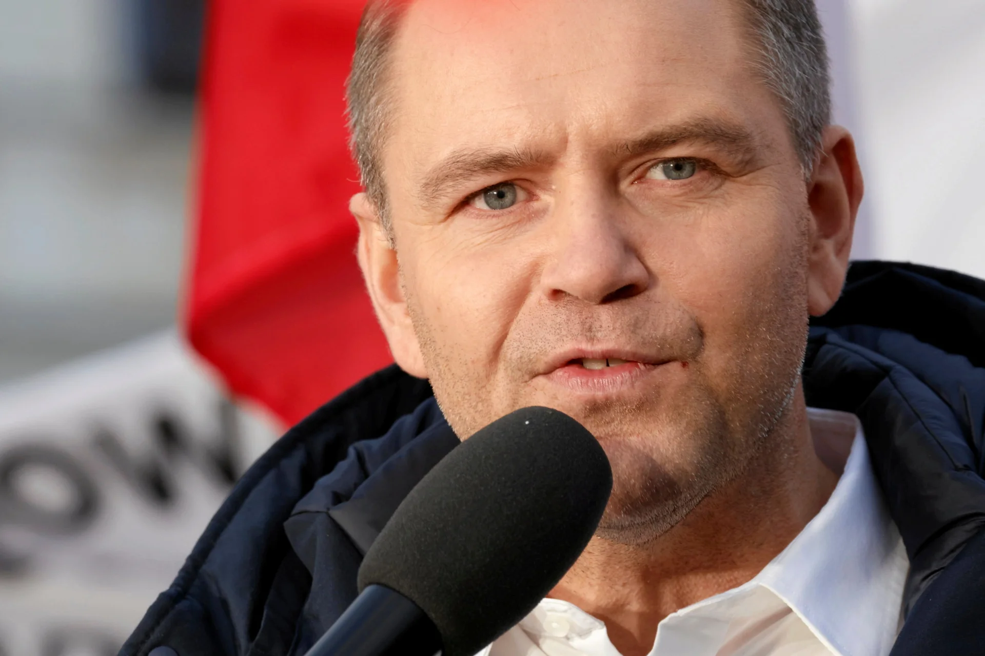 Nawrocki zacznie prezydenturę z dużym problem. Chodzi o jego szefa BBN