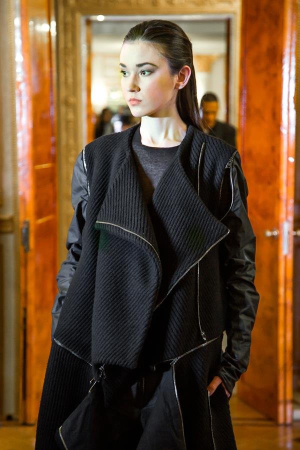 Sylwetka z debiutanckiej kolekcji Anki Letycji Walickiej