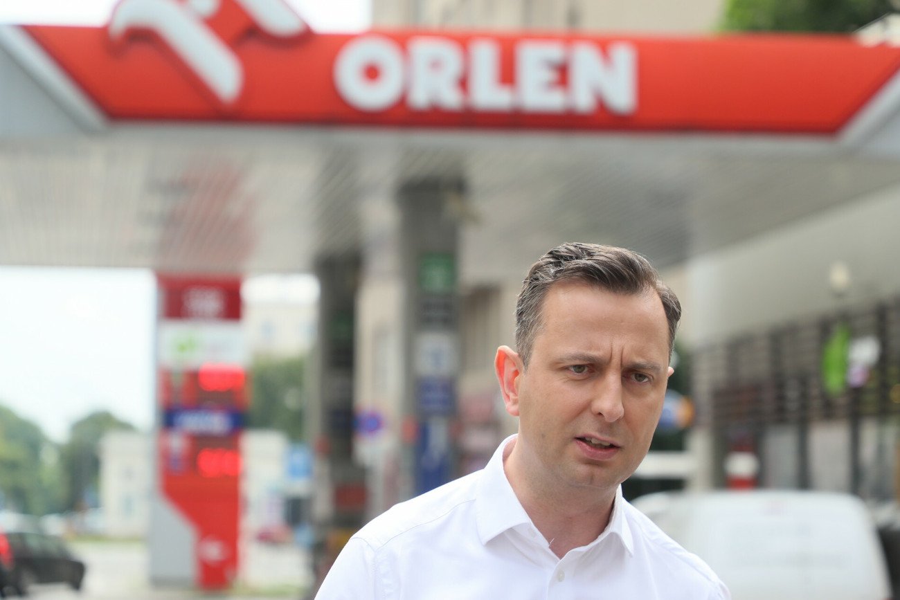 Z najnowszych danych Eurostatu wynika, że Polska znalazła się na czwartym miejscu w Unii Europejskiej pod względem wzrostu cen paliw w ciągu roku.