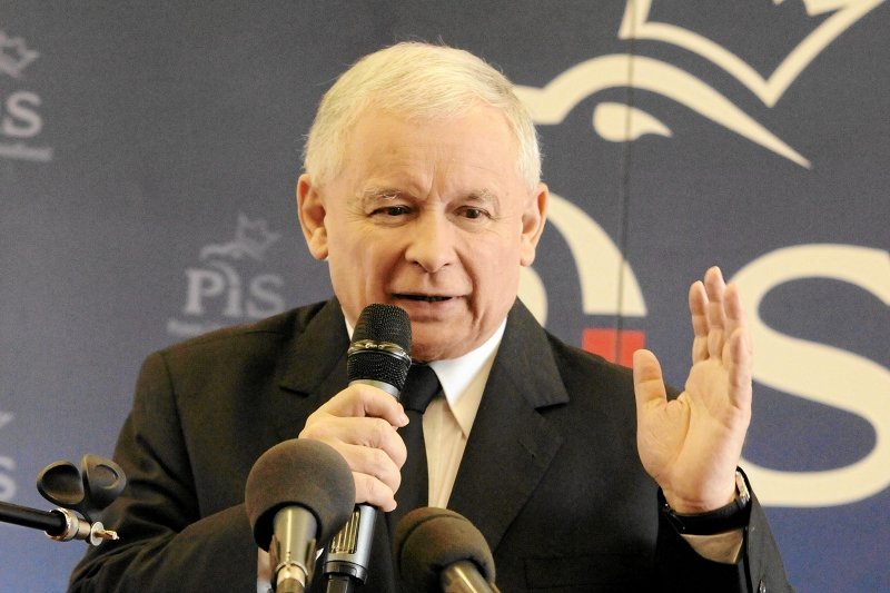 Prezes Prawa i Sprawiedliwości, Jarosław Kaczyński, w wywiadzie dla "Uważam Rze" mówi, że na 99% w Smoleńsku doszło do zamachu.
