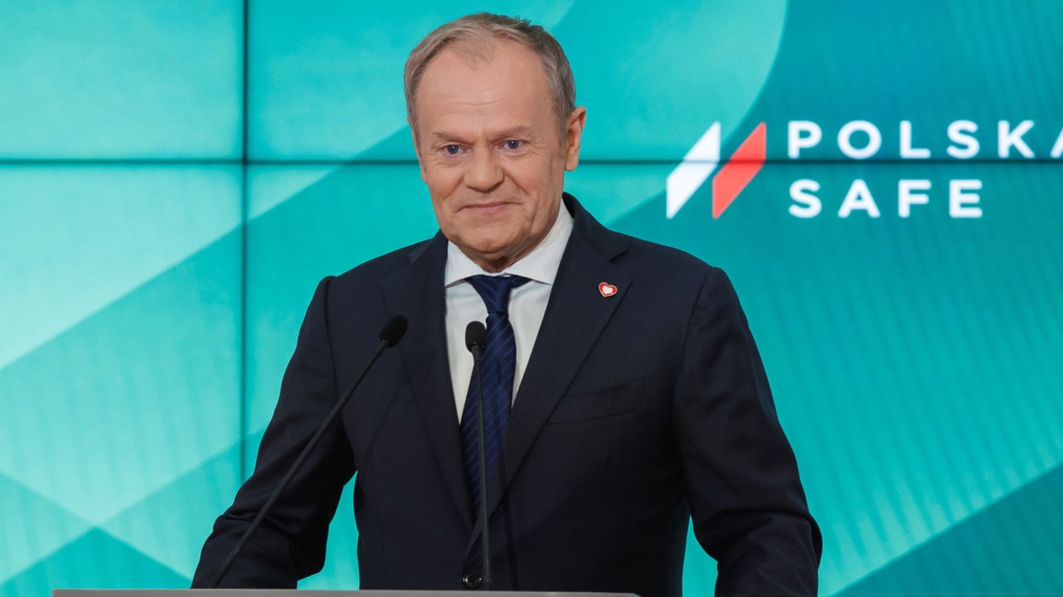 Donald Tusk o pierwszych umowach w ramach SAFE. "To przełomowy dzień" Donald Tusk