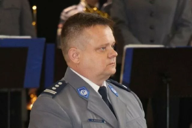 Krzysztof Niziołek to były zastępca komendanta wojewódzkiego policji. Teraz dostał pracę w miejskiej spółce w Strzegomiu.
