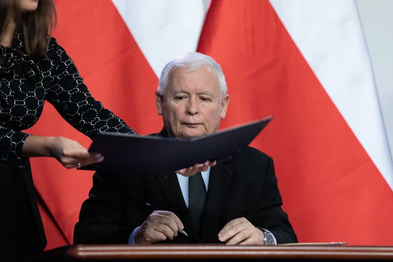 Co jest w umowie koalicyjnej PiS, Solidarnej Polski i Porozumienia?