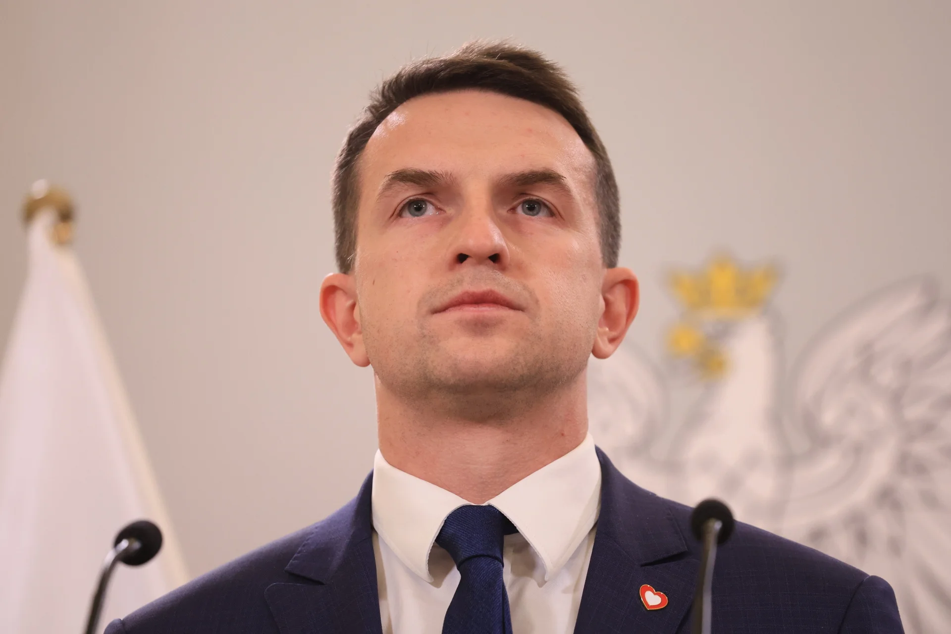 Rzecznik rządu nagle pokazał kilka slajdów. Udowodnił, jak kłamał Sakiewicz