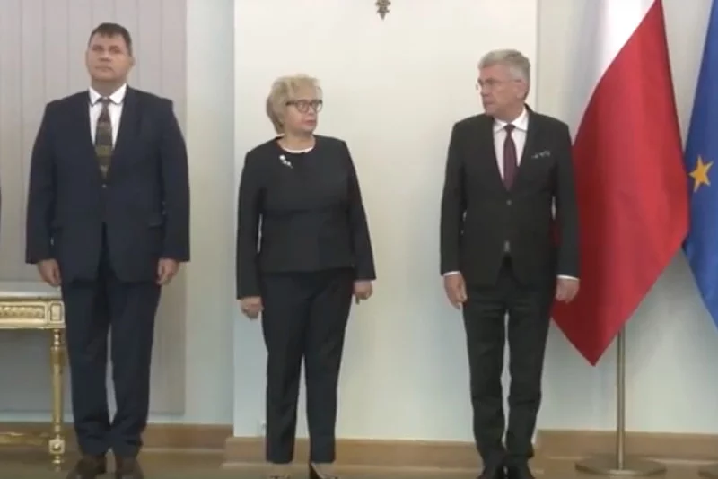 Od lewej: Mariusz Muszyński, Małgorzata Gersdorf oraz Stanisław Karczewski na uroczystości w Pałacu Prezydenckim.
