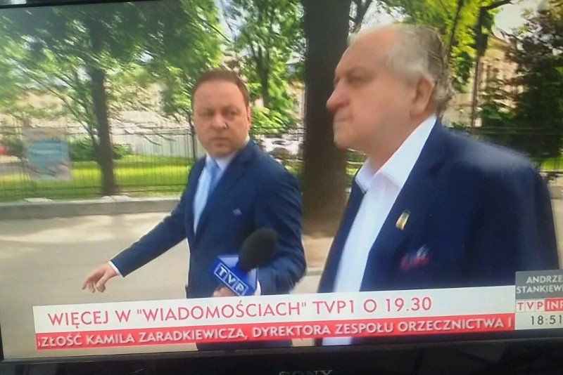 Przeszli samych siebie! TVP Info na czerwonym pasku podała, że prezes TK nie wypowiedział się dla "Wiadomości"