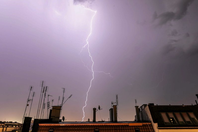 Pogoda na piątek 23 kwietnia. IMGW informuje o mało wiosennych zmianach.