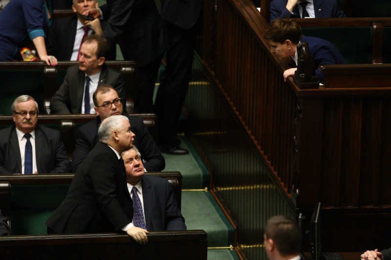 Już nikt nie ukrywa, że Beata Szydło nie ma nic do gadania.