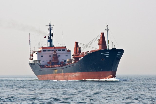 Piraci porwali statek, na pokładzie którego znajdują się Polacy. Zdjęcie jest tylko ilustracją, nie przedstawia statku Szafir