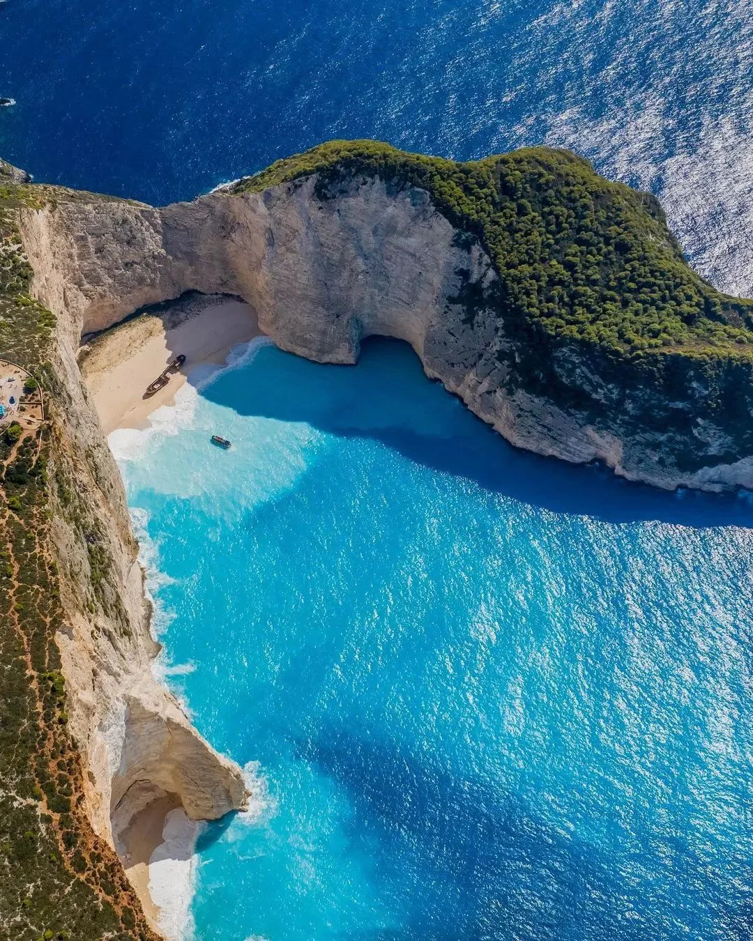 Widok na rajską plażę Navagio Widok na rajską plażę Navagio