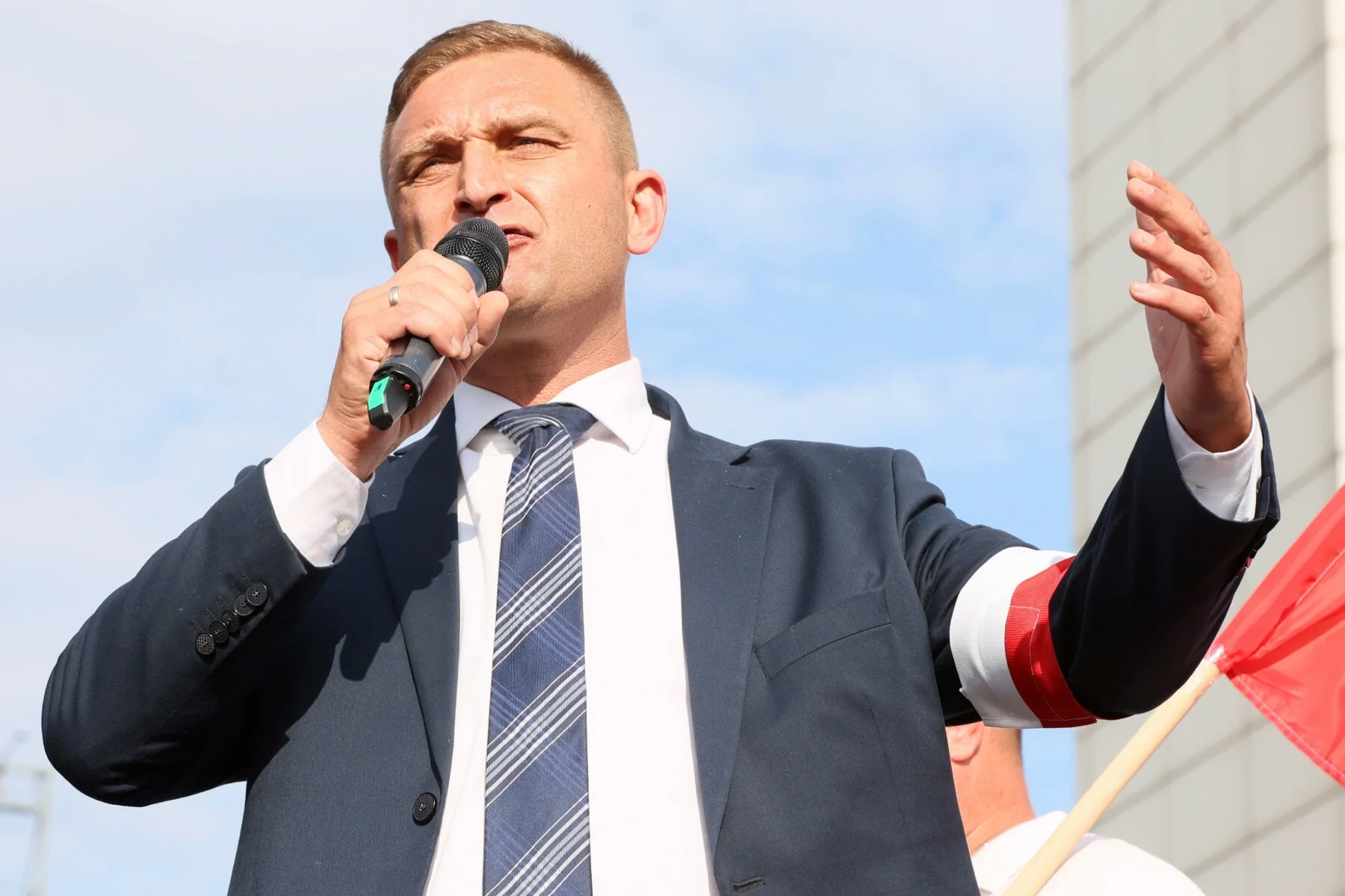 Robert Bąkiewicz wygłosił kłamliwe przemówienie.