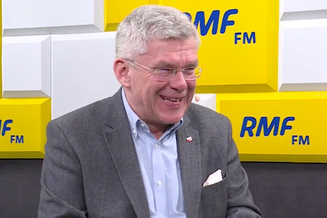 Karczewskiemu żarcik własnej produkcji bardzo się spodobał.