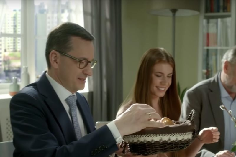 "Życzenia" premiera Morawieckiego nie spodobały się Polakom.