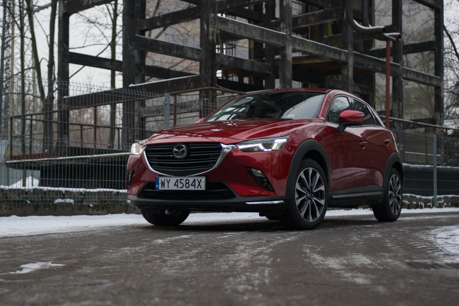Mazda CX-3 jest jak zawsze piękna i jak każda Mazda – trochę "pod prąd".