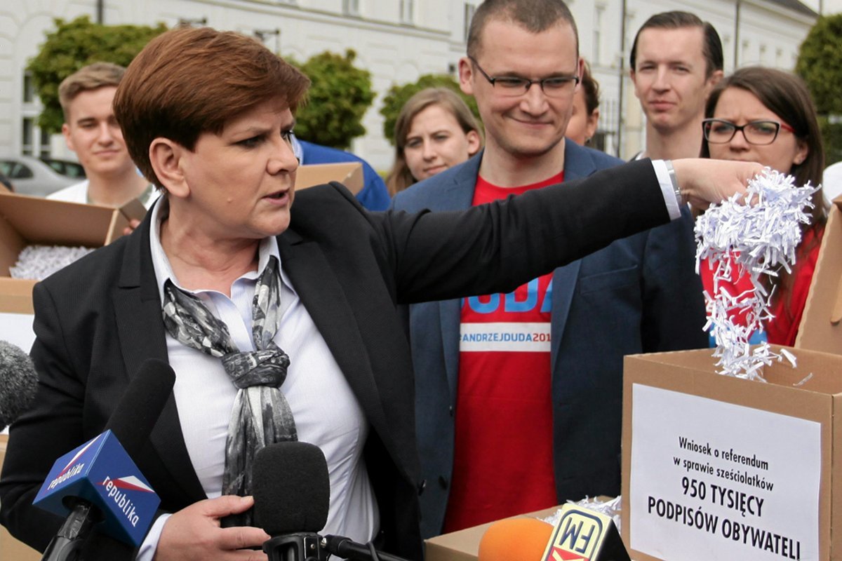 Paweł Szefernaker podczas kampanii wyborczej był prawą ręką Beaty Szydło.