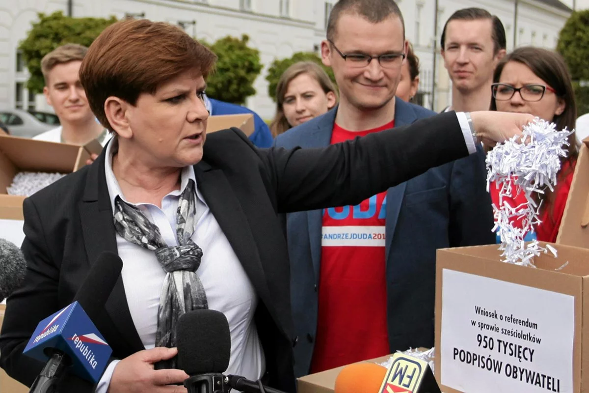 Paweł Szefernaker podczas kampanii wyborczej był prawą ręką Beaty Szydło.