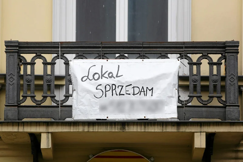 Włosi sprzedają domy za jedno euro. A co kupimy w Polsce za złotówkę? Na przykład wieżę ciśnień
