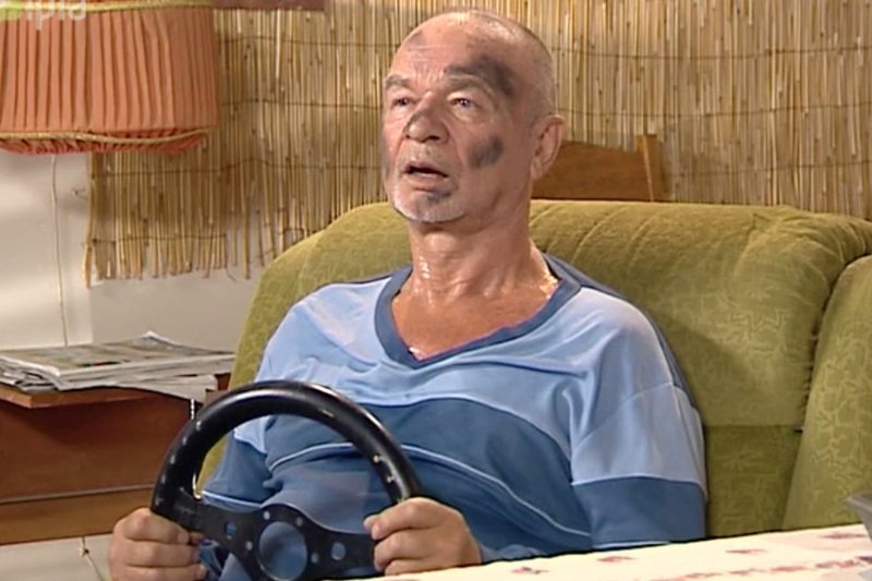 Ryszard Kotys nie odchodzi z "Kiepskich". Choć aktor podupada na zdrowiu, to gra w serialu jest dla niego dużą przyjemnością.