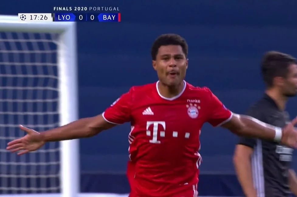 Serge Gnabry i Robert  Lewandowski ustalili wynik półfinałowego meczu LM Bayern München - Olympique Lyon.