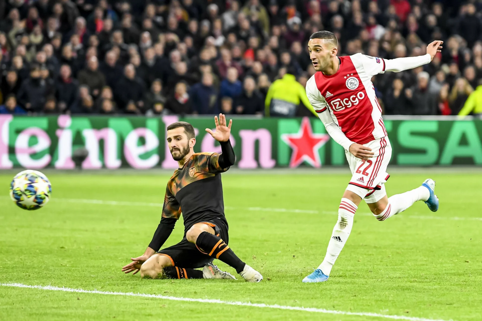 Hakim Ziyech w barwach Ajaxu Amsterdam