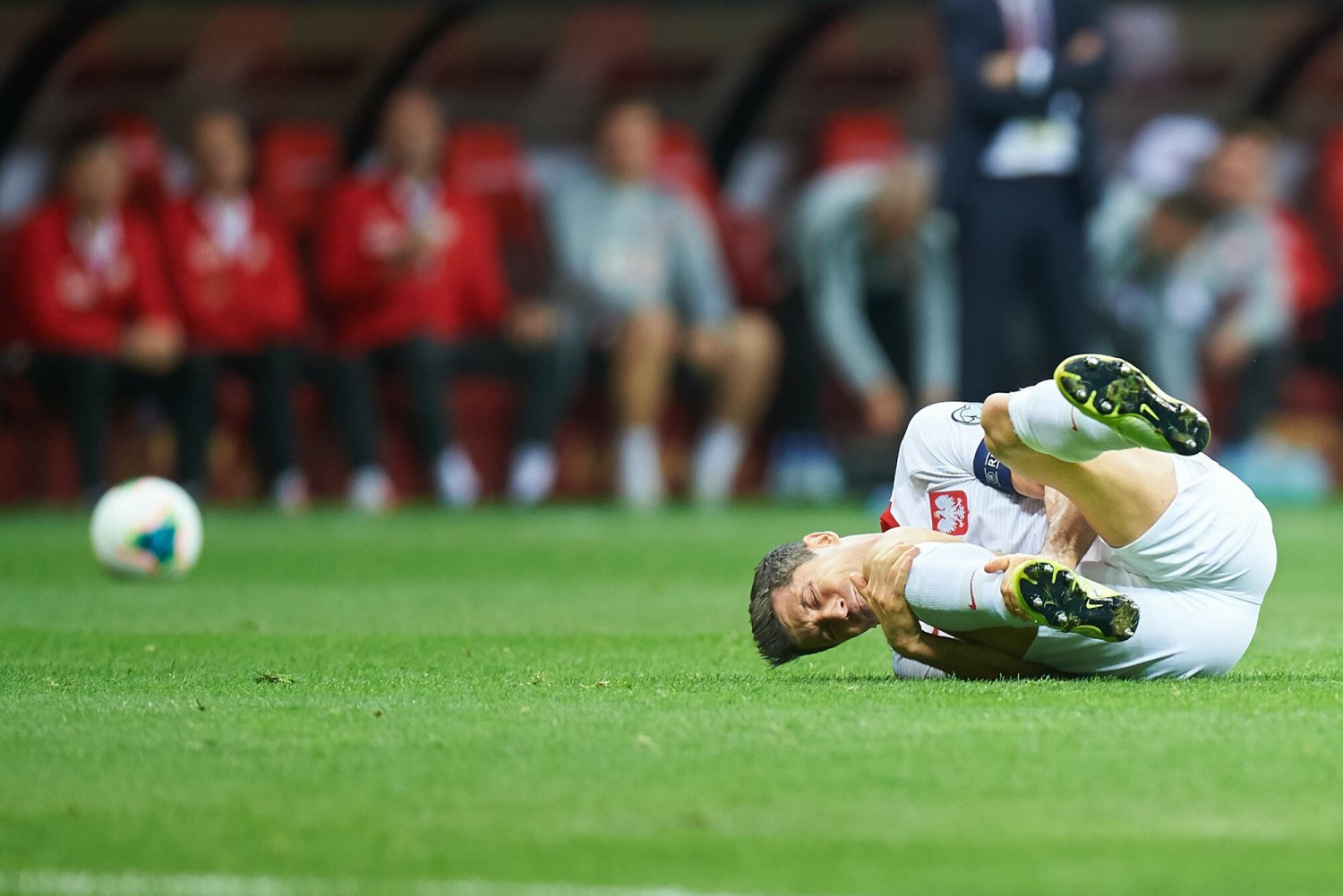 Robert Lewandowski i cała polska kadra stracili niemal pewne rozstawienie w barażach o MŚ