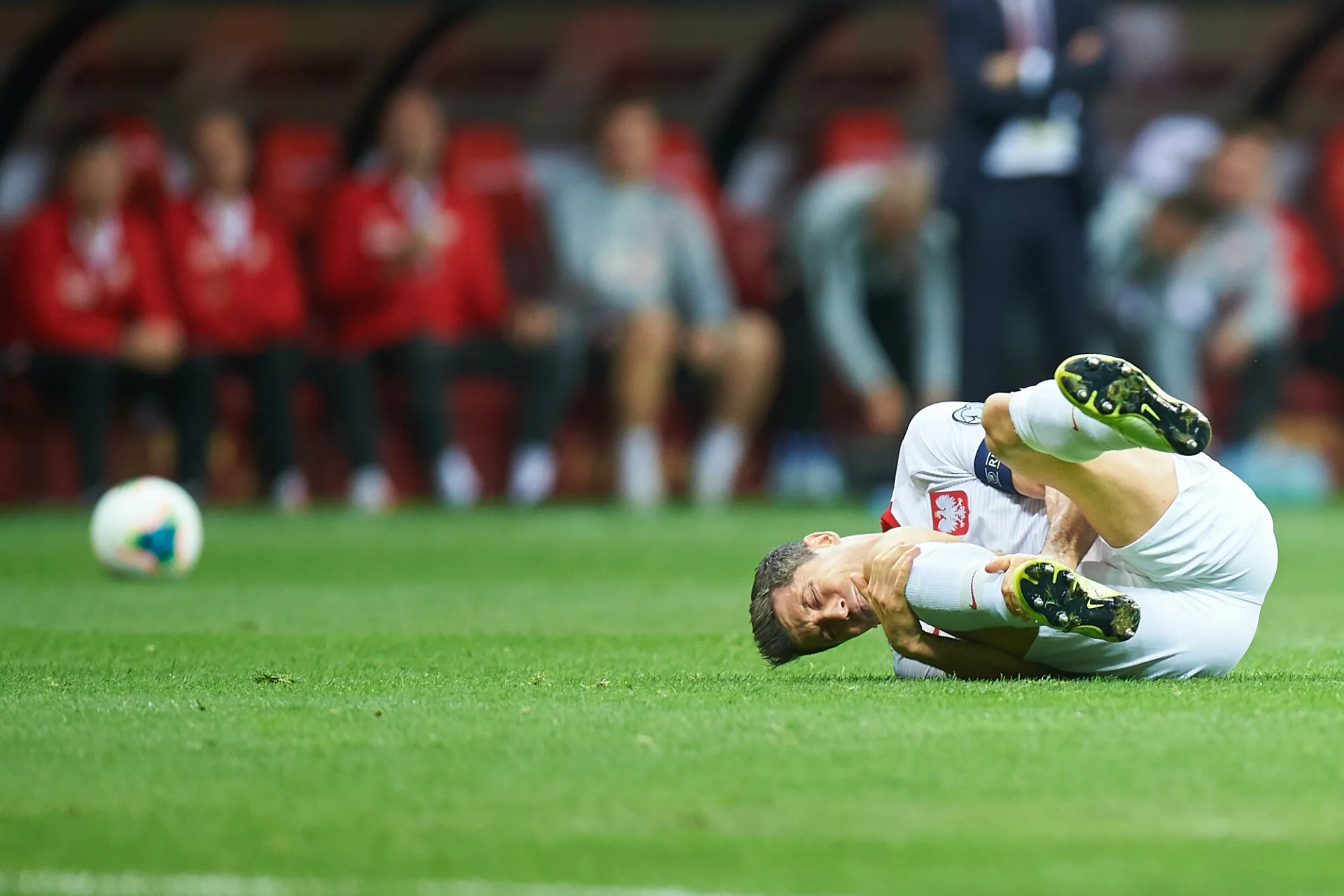 Robert Lewandowski i cała polska kadra stracili niemal pewne rozstawienie w barażach o MŚ