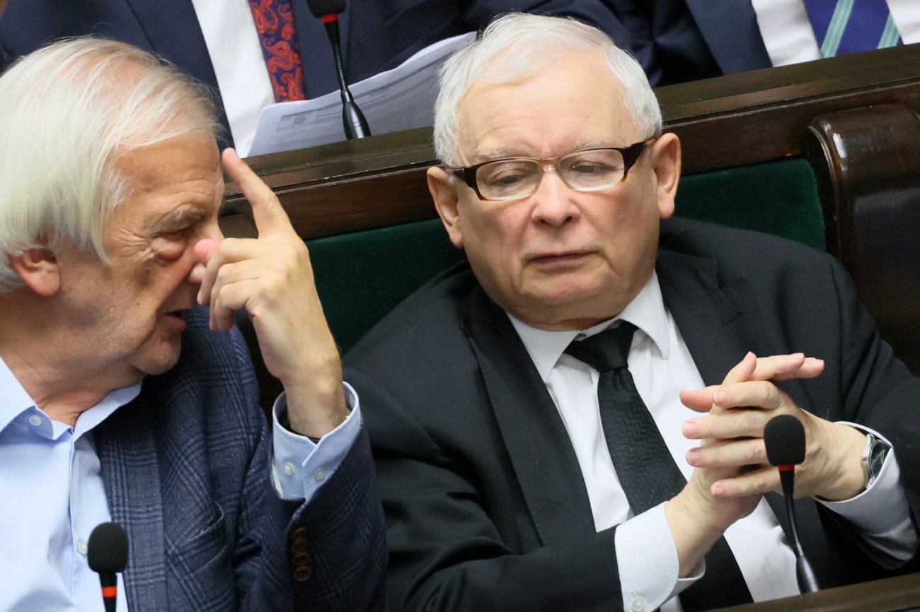 Kolejny sondaż pokazuje, że PiS potrzebuje cudu, aby utrzymać władzę