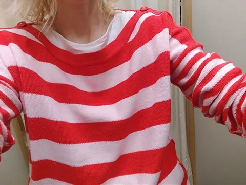Sweter w paski