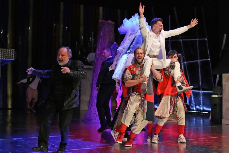 Próba spektaklu "Wesele " Stanisława Wyspiańskiego w reżyserii Jana Klaty w Starym Teatrze  w Krakowie.