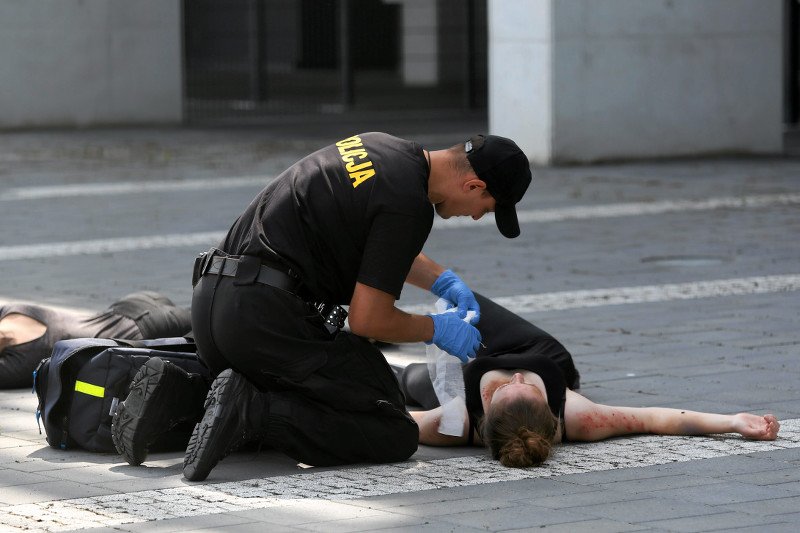 Polski policjant ma pomagać w patrolom swoim kolegom po fachu z Harlow.