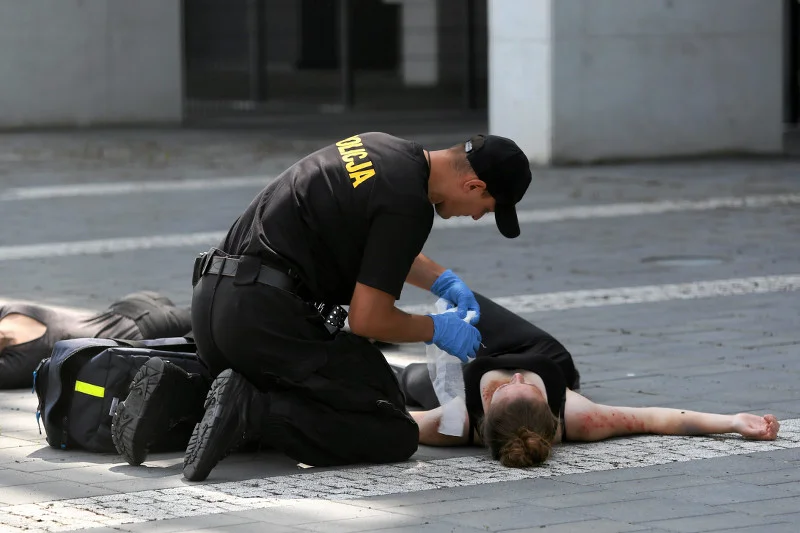 Polski policjant ma pomagać w patrolom swoim kolegom po fachu z Harlow.
